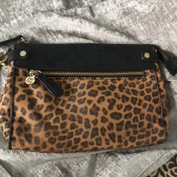 Clutch - Picture 3 of 4